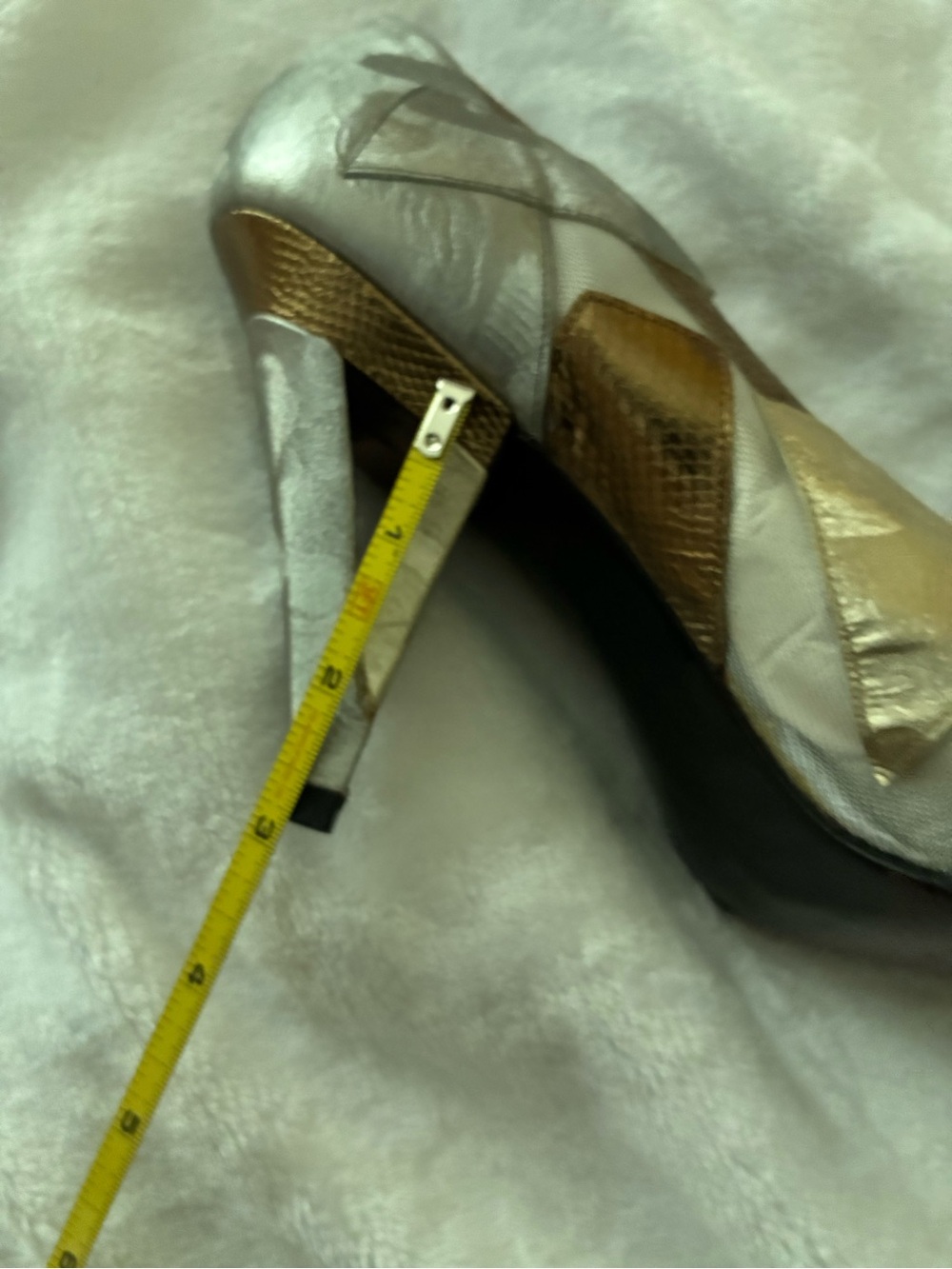 Stuart Weitzman Gold and Silver Heels - Picture 6 of 7